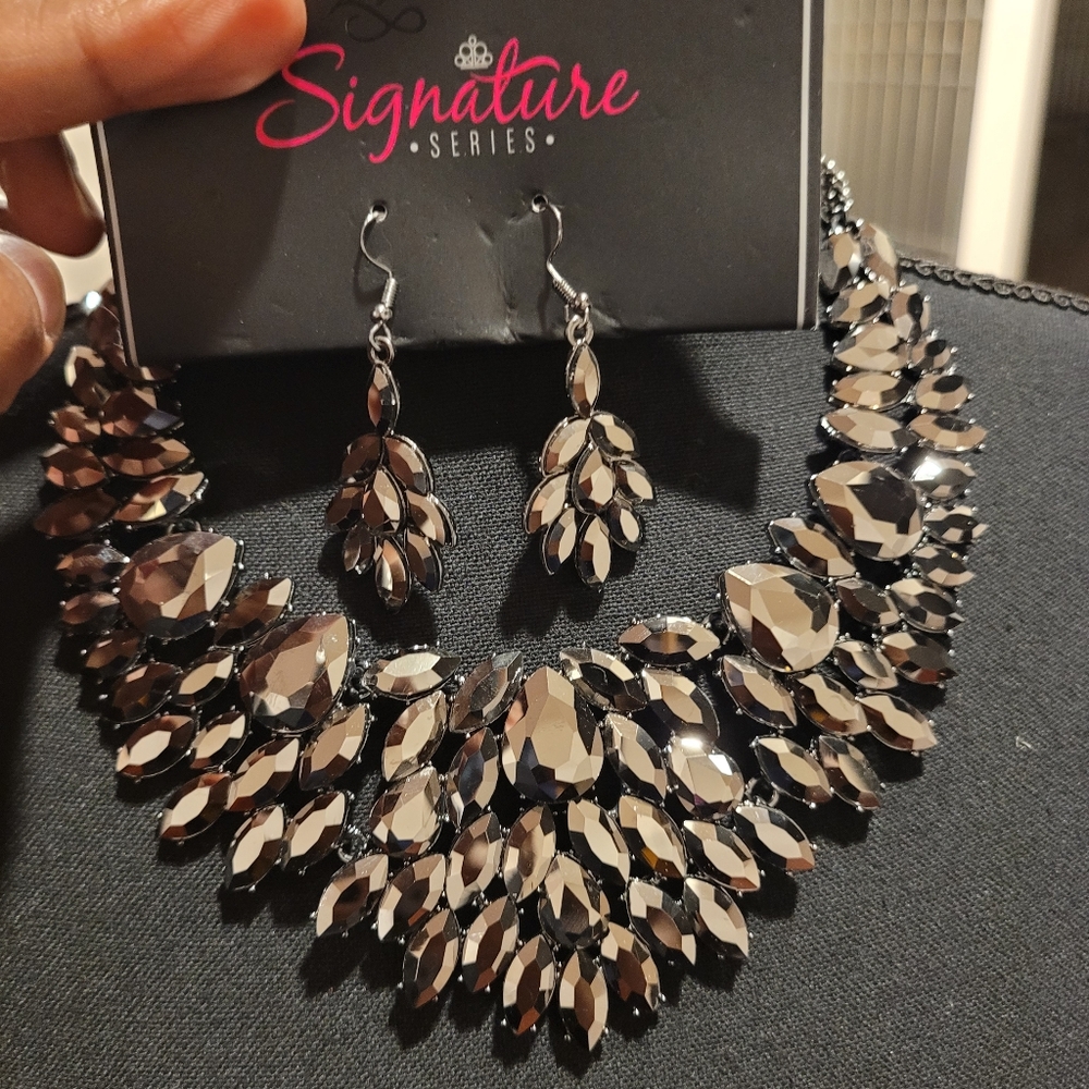 The Tanisha Signature Necklace and Earrings - Picture 2 of 4